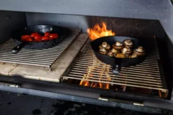 Der Merklinger Abstandsrost -Brun Grill Geschaft merklinger holzbackofen grill pizzaofen brotbackofen zubehoer motiv gusspfanne4 jpg