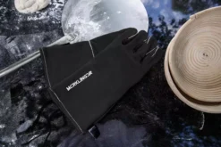 Der Merklinger Hitzeschutzhandschuhe -Brun Grill Geschaft merklinger holzbackofen grill pizzaofen brotbackofen zubehoer motiv hitzehandschuhe schwarz jpg jpg